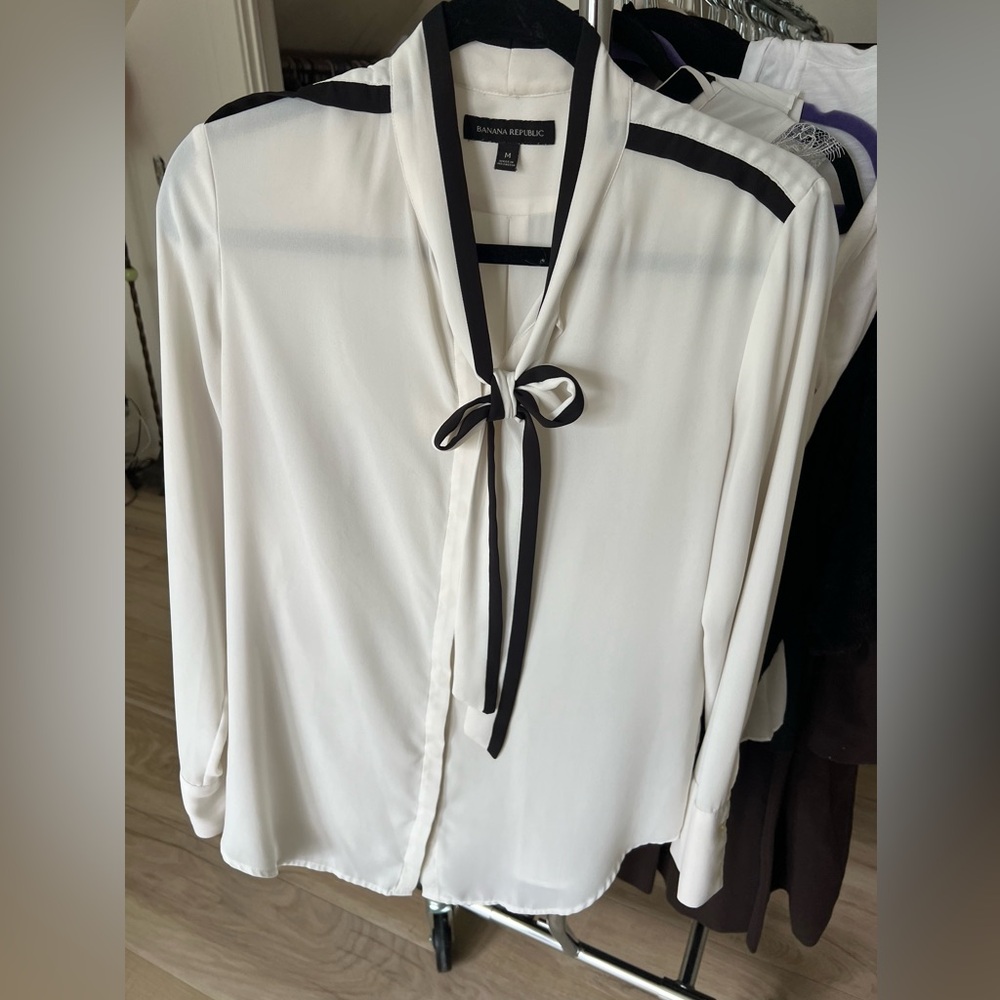 Ivory and Black Banana Republic Tie Neck Blouse